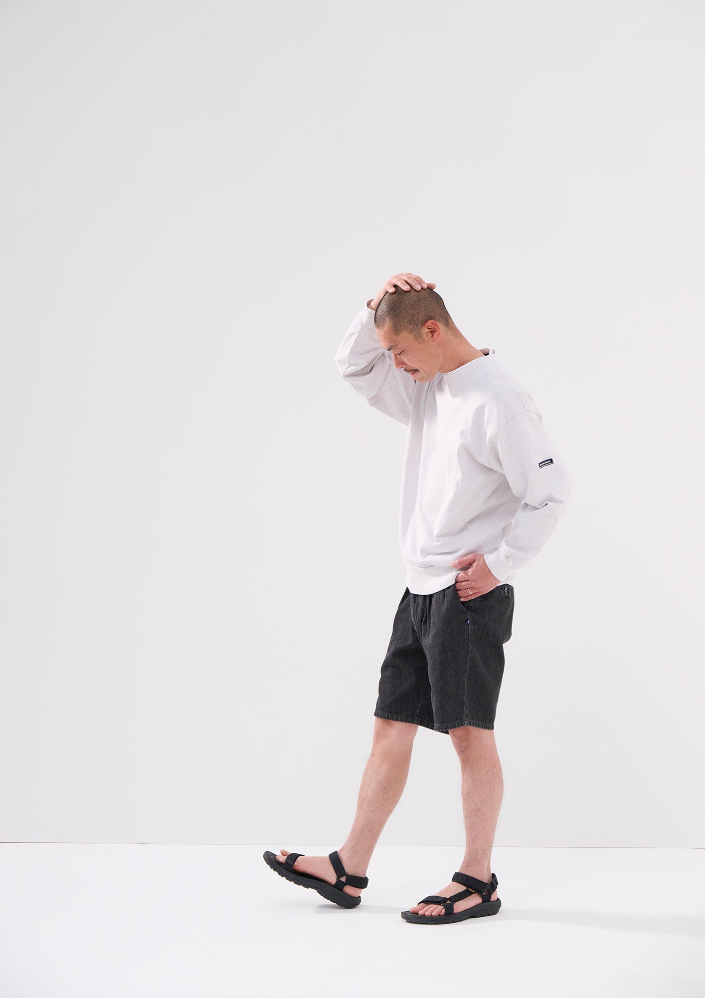 HORIZON CREW NECK – DESCENDANT