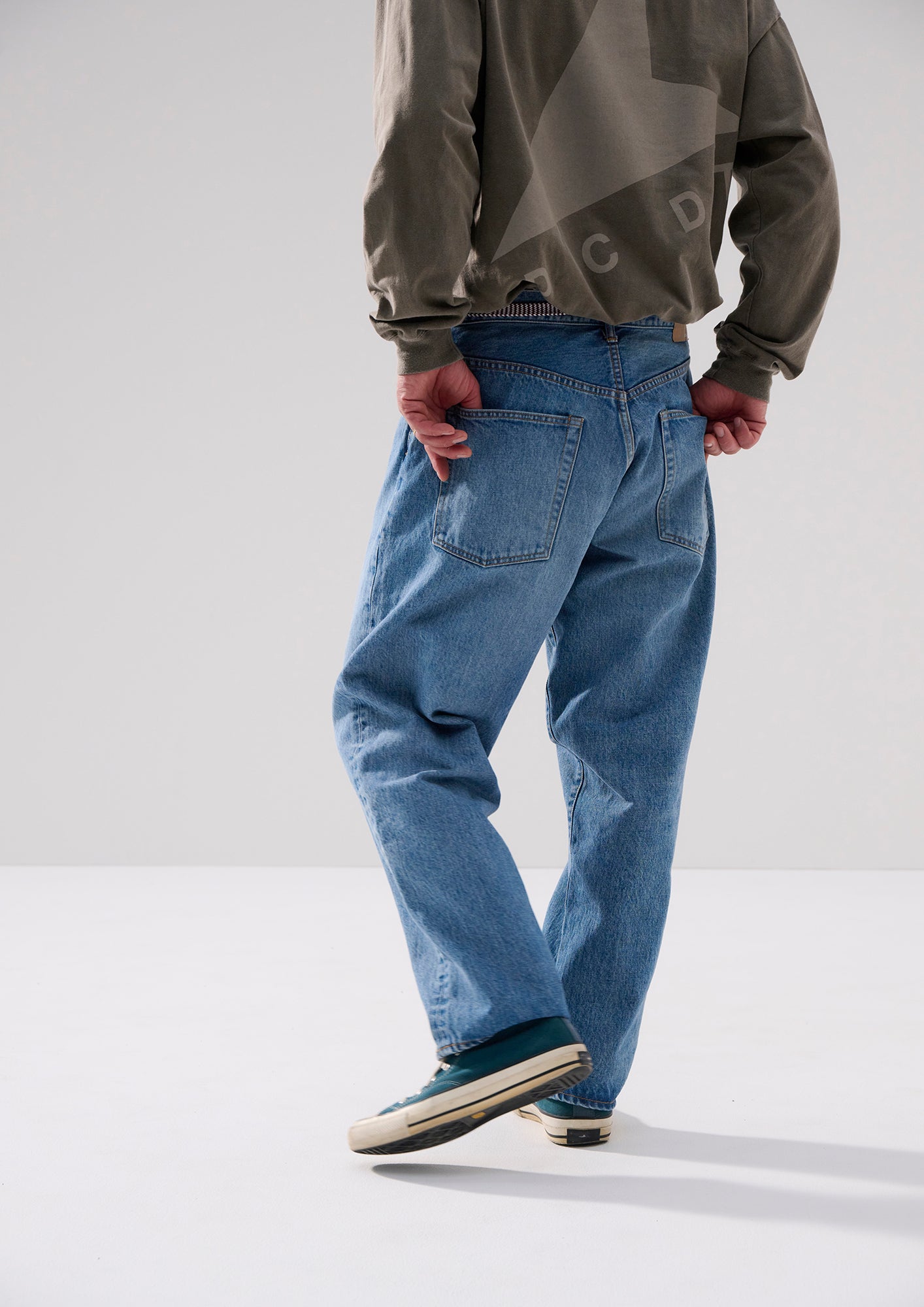 1995 DENIM TROUSERS BAGGY HARD WASH – DESCENDANT