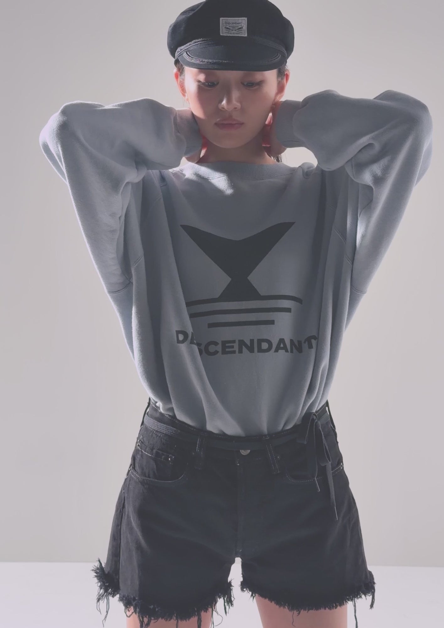 FLUKE UP CREW NECK – DESCENDANT
