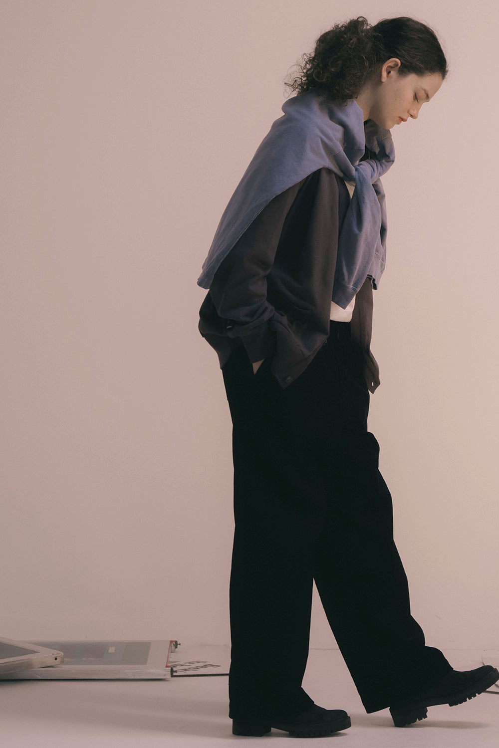 VISUAL – DESCENDANT
